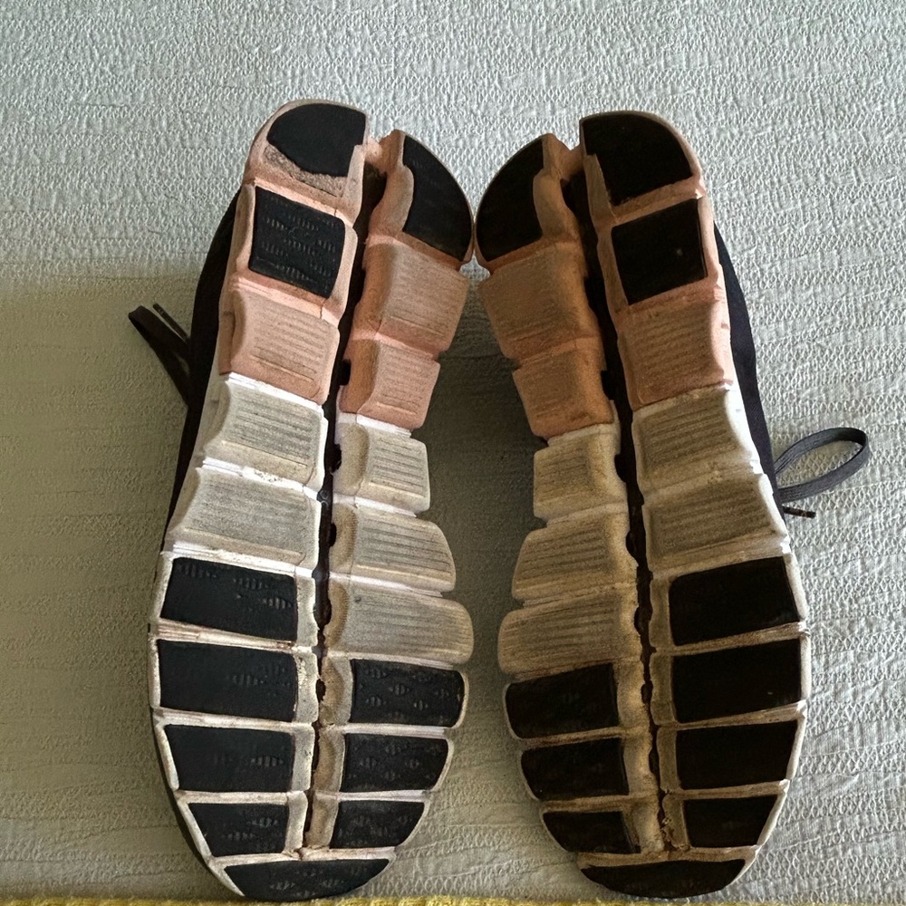 On Running Women's Gray and Pink Cloud-Style Athletic Sneakers - Picture 10 of 12